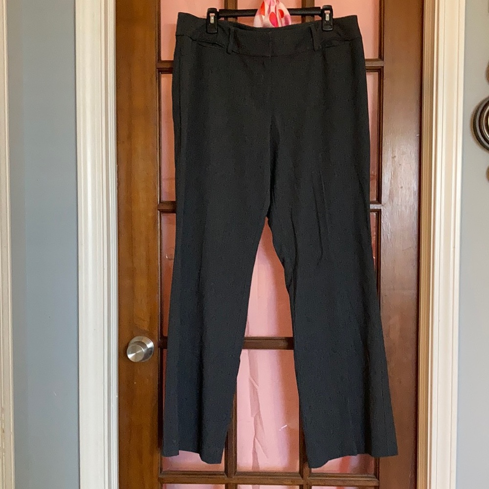 🎉3 for $15 on items $10 or less         LOFT OUTLET Charcoal gray dress pants